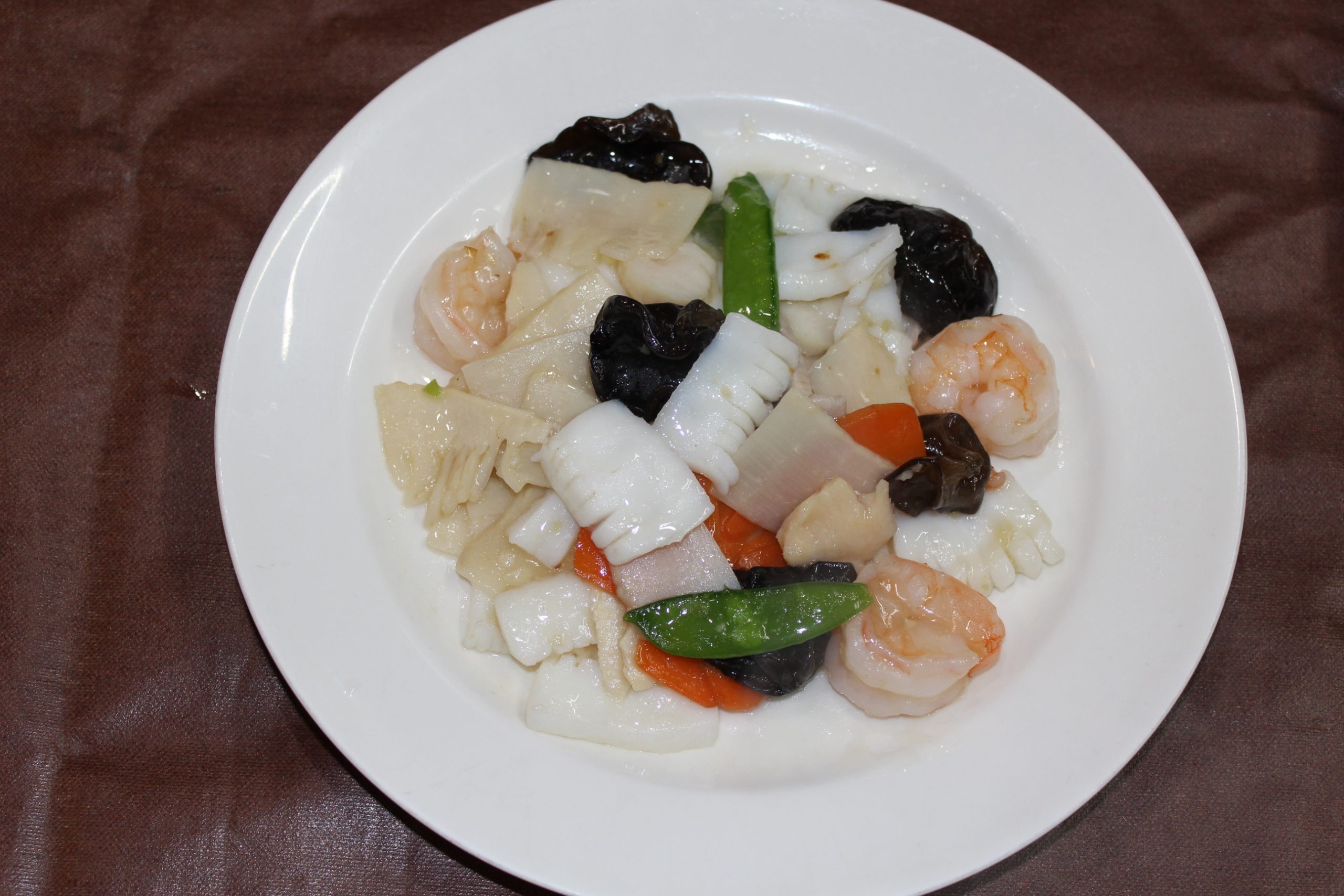 海鮮全家福 海の幸炒め 札幌市中央区 本場の薬膳火鍋が味わえる中華料理店 季香園 きこうえん